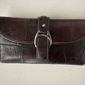 Dooney & Bourke wallet